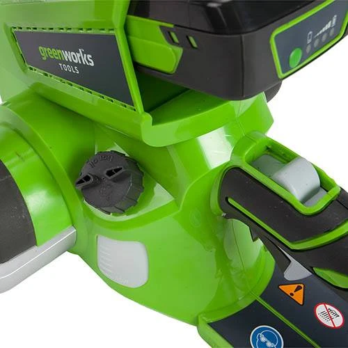 Greenworks 24V Cordless Chainsaw With 2Ah Battery And Charger 6 Greenworks 24V Cordless Chainsaw With 2Ah Battery And Charger - Image 4